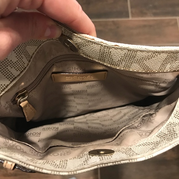 Michael Kors MK Collection Crossbody - Picture 5 of 7